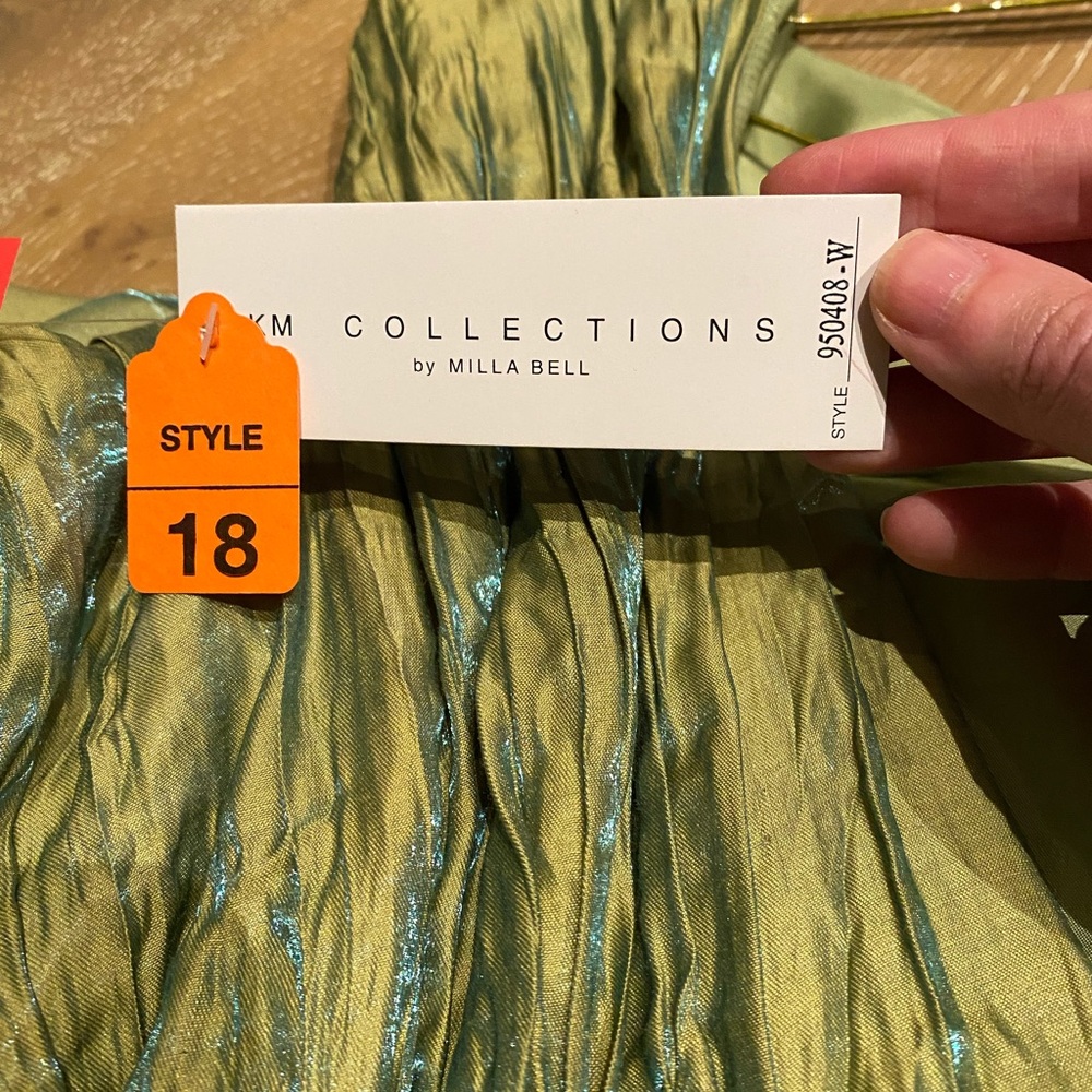 KM Collection by Milla Bell Green Gown Size 18 - Picture 10 of 10